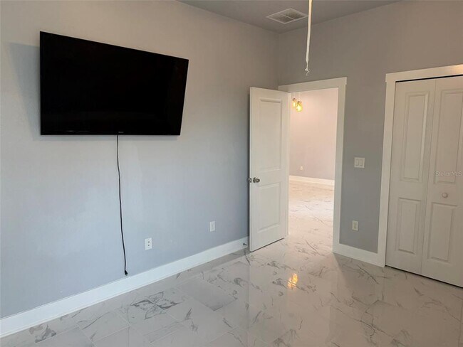 Building Photo - 1821 E Eskimo Ave