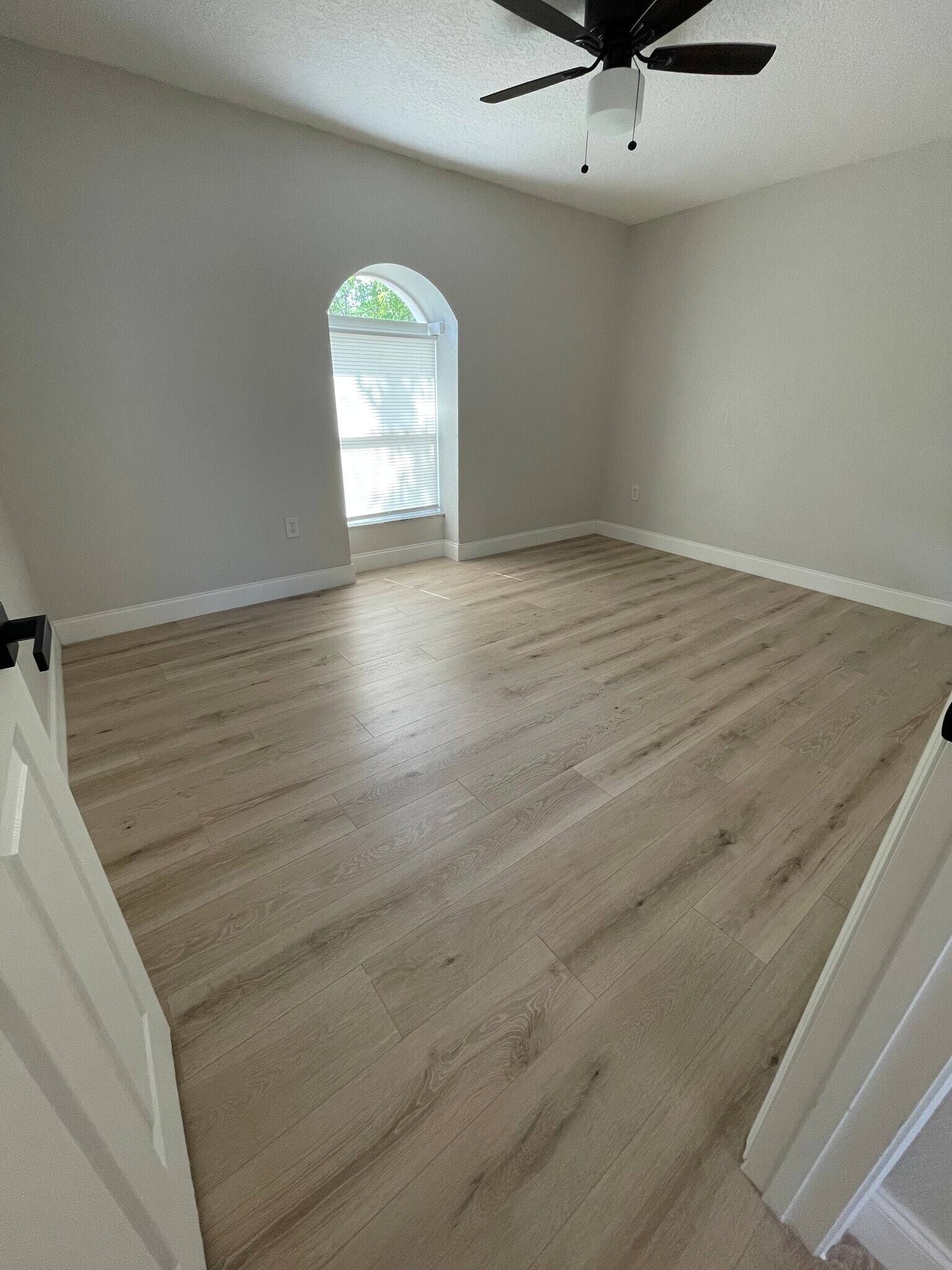 Building Photo - 23811 Sunset View