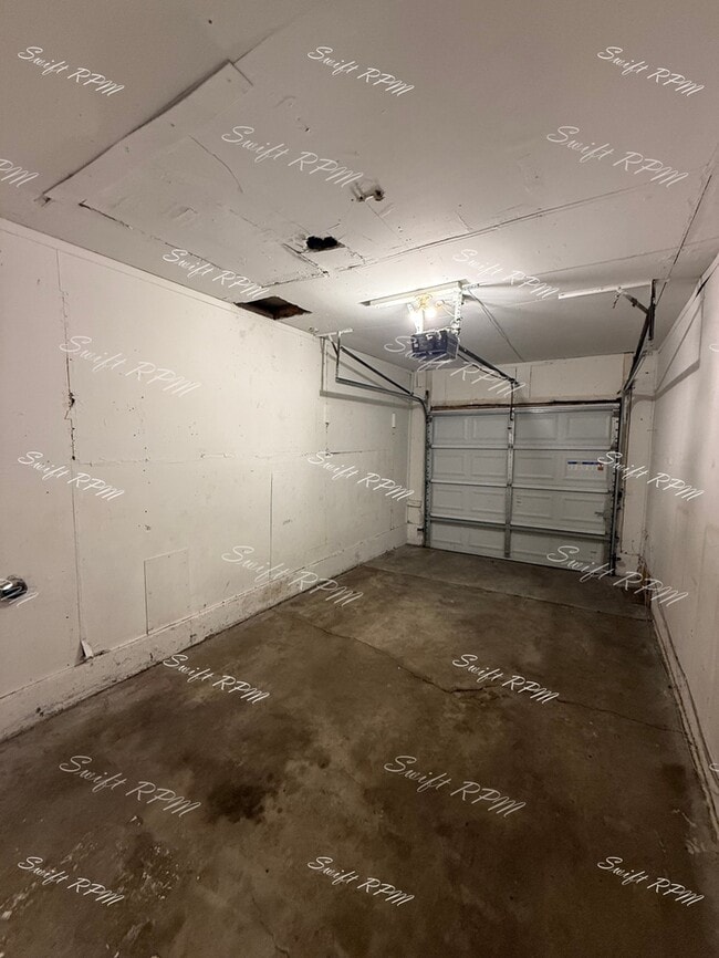 Building Photo - 709 NE 66th Terrace