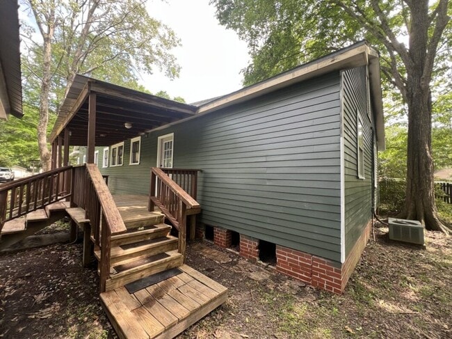 Building Photo - Spacious 5-Bedroom Home in Prime Zachary Location