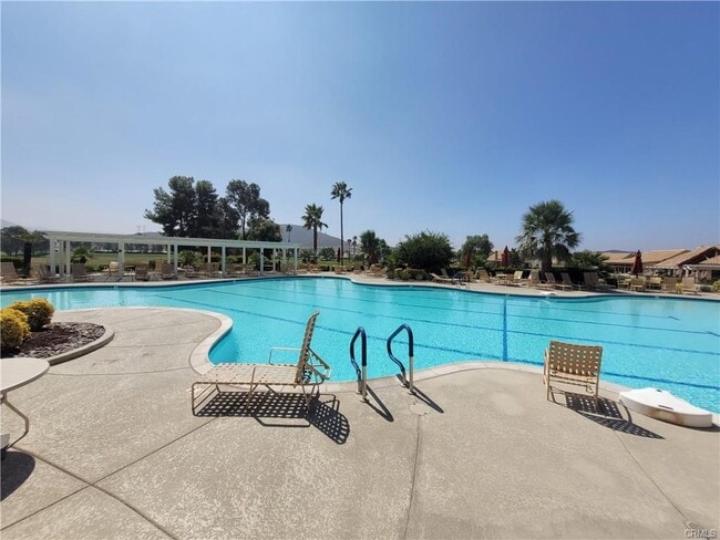 Building Photo - 594 La Costa Dr