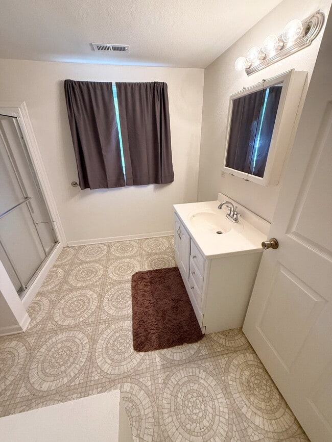 Building Photo - Spacious 3 Bed, 3 Bath Home in Ratcliff Cove Community – Available Soon!