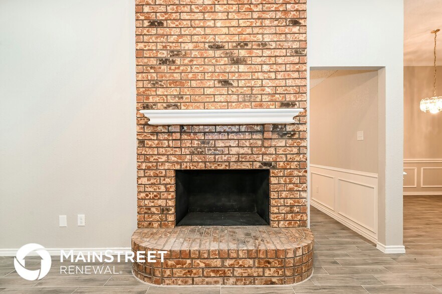 Building Photo - 1450 Cromwell Ct