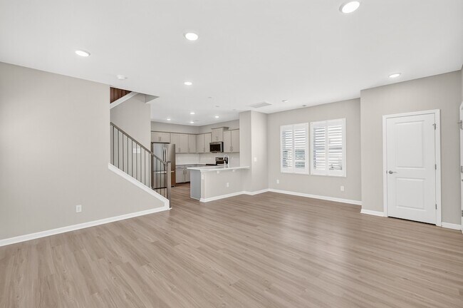 Building Photo - 182 Oasis Dr
