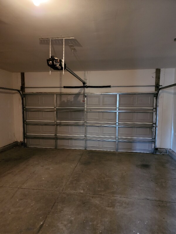 Building Photo - 317 Timber Meadow Lake