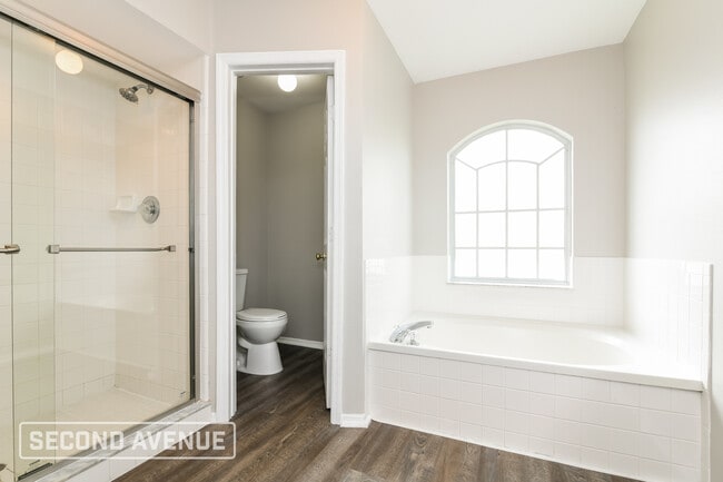 Building Photo - 2216 Wyndam Way