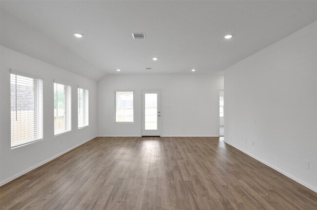 Building Photo - 3609 Oakvale Dr