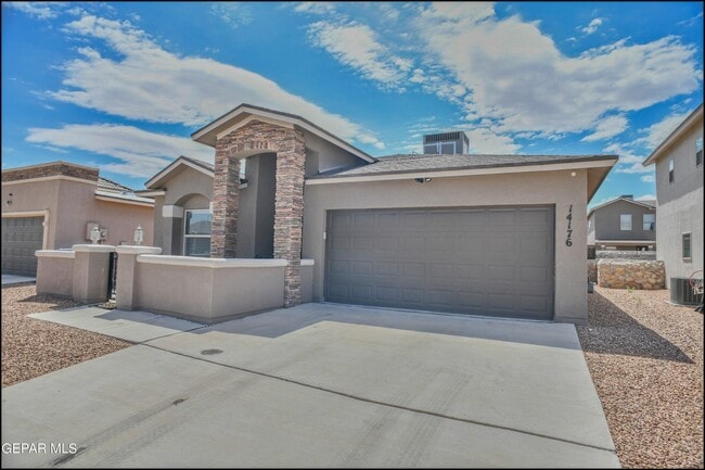 Building Photo - 14176 Charles Pollock Ave