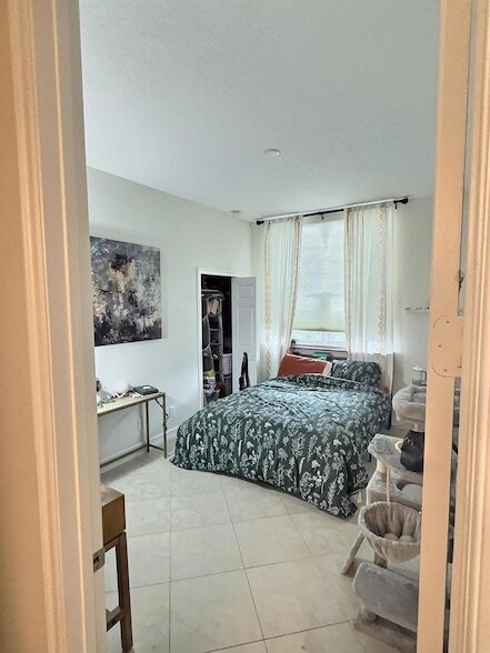 Building Photo - 10320 SW Stephanie Way