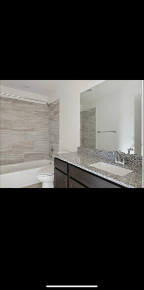 Building Photo - 1289 Lehmann Dr