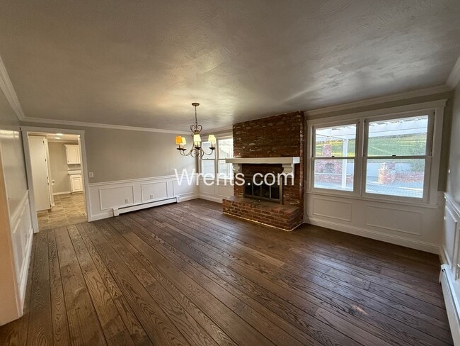 Building Photo - Spacious 6-Bedroom Home with Pool & Multiple Fireplaces – Great Northside Location!