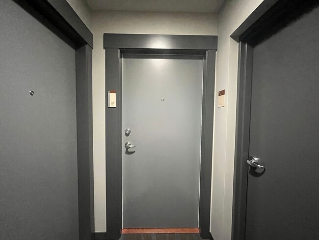 Building Photo - Benson Tower Condo in the Heart of Downtow...