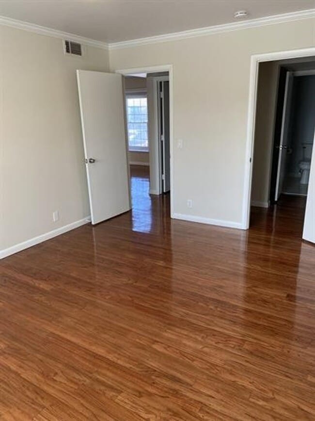 Building Photo - Green Hills Condo with Easy Access to I440