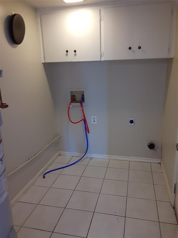 Building Photo - 3206 Mossrock Dr