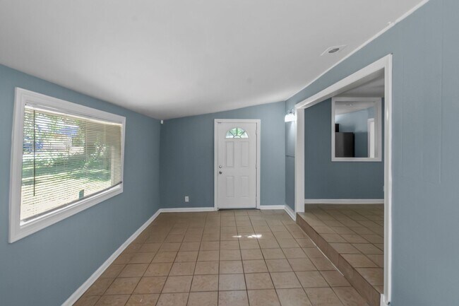 Building Photo - Don’t Miss Out! Look, Lease, and Live Specials EXTENDED to January 31st!