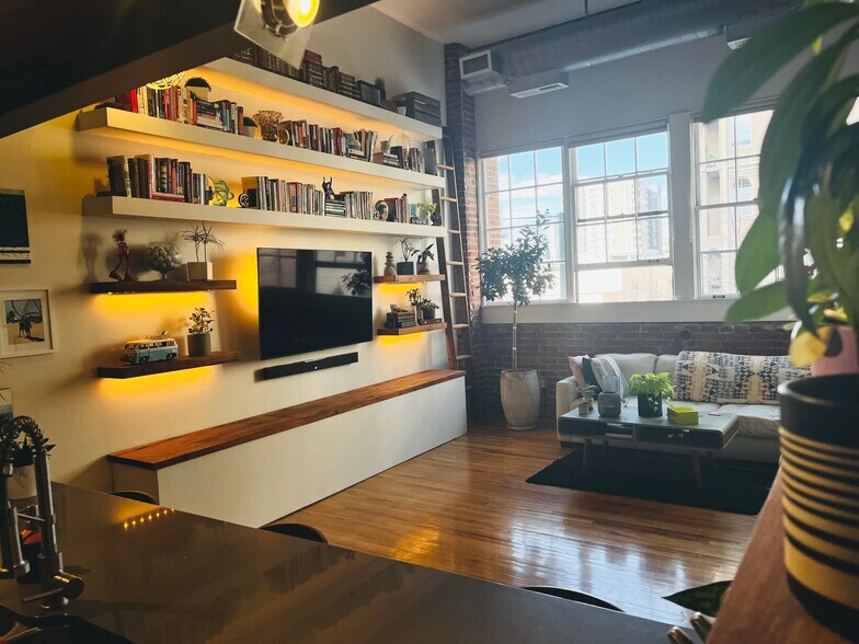 Building Photo - 1090 Cherokee St