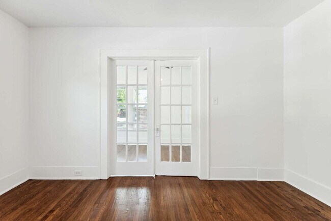 Building Photo - 5632 Willis Ave