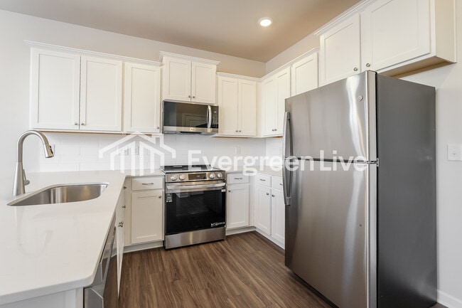 Building Photo - 835 Pear Blossom Ct