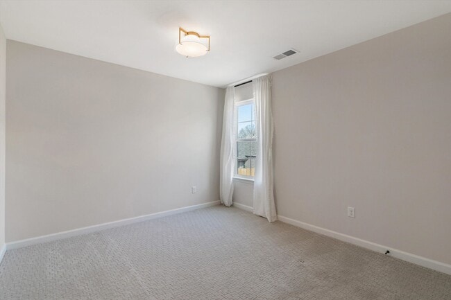 Building Photo - 55 VALLEY VIEW LANE Ln