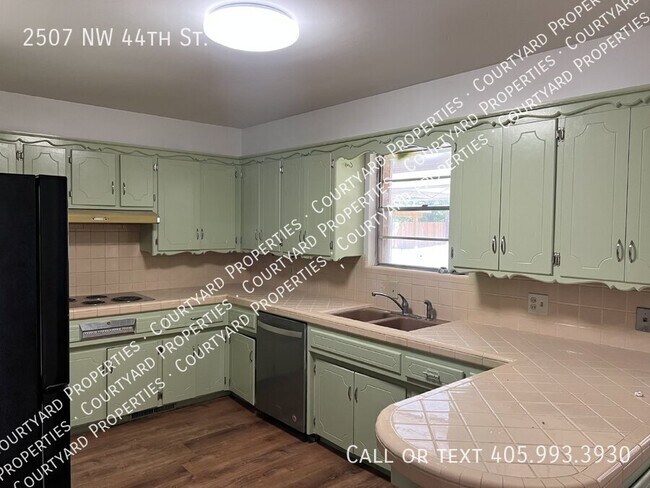 Building Photo - 2507 NW 44th St