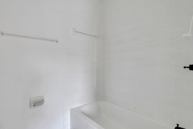 Building Photo - Affordable 1-Bedroom Apartment for Rent – Great Location in Ocala!