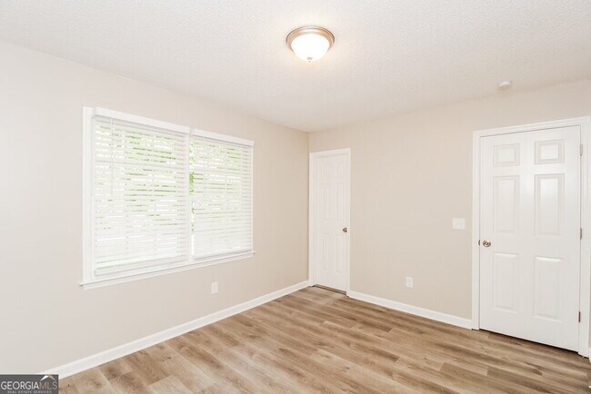 Building Photo - 5902 Bridgemont Pl