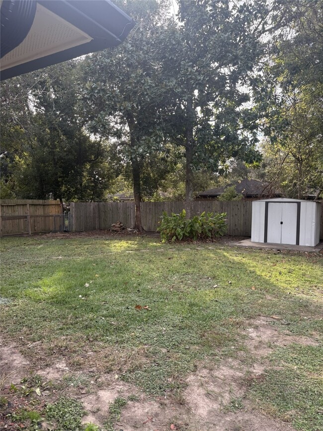 Building Photo - 115 N Shirley St