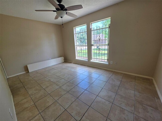 Building Photo - 6606 Northleaf Dr