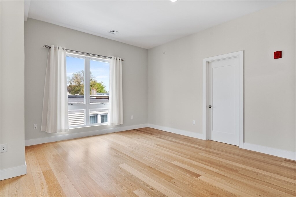 Building Photo - 488 Dorchester Ave