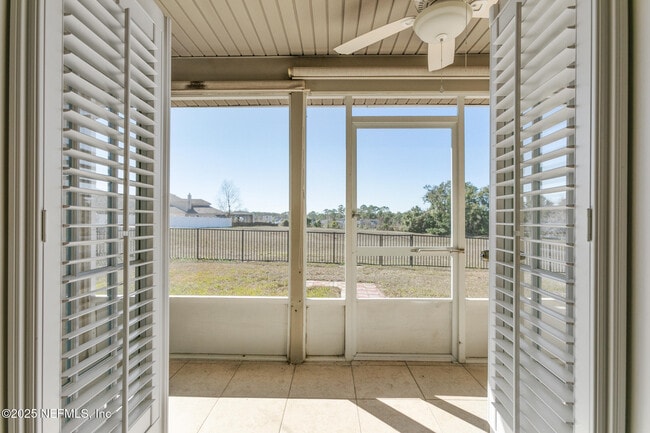 Building Photo - 3265 Woodglen Dr