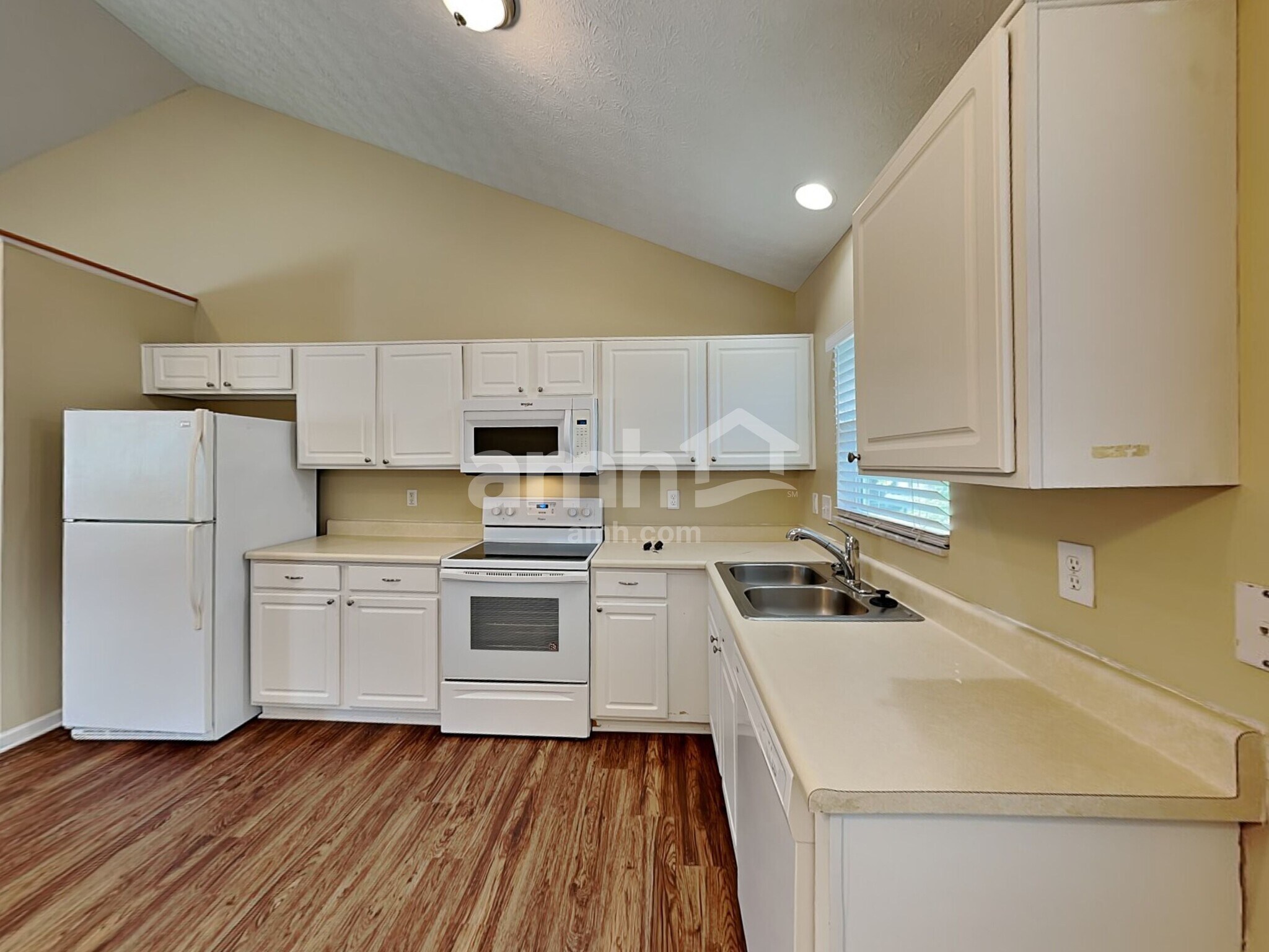 Building Photo - 9283 Ruston Ln