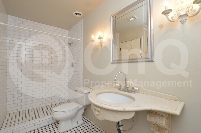 Building Photo - 4028 N Granite Reef Rd