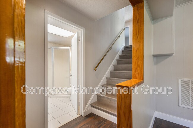 Building Photo - 1505 Aldenwood Ln