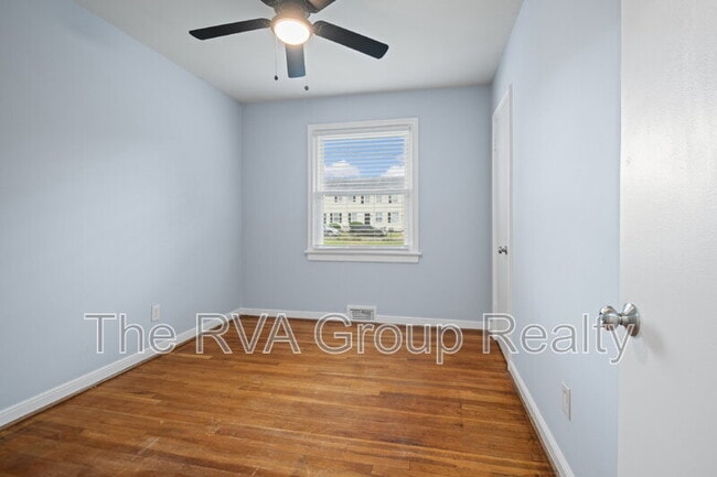 Building Photo - 3411 Oxnard Rd