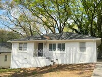 Building Photo - 340 Adelle St SE