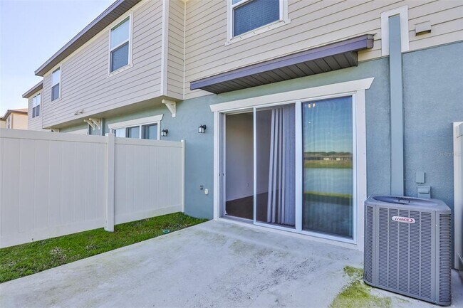 Building Photo - 9162 Hillcroft Dr