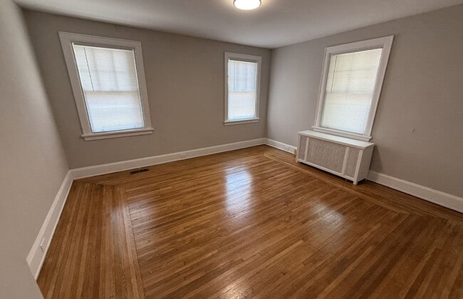 Building Photo - 3015 Clifton Ave