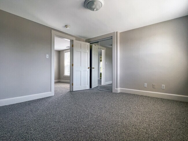 Living Room or Bedroom - 529 Hildreth St