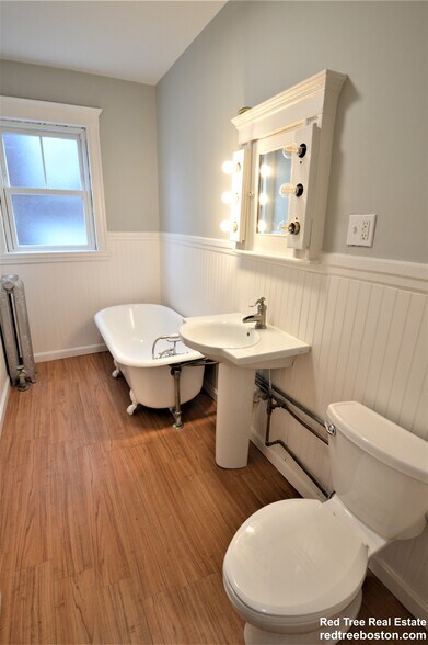 Building Photo - 82 Montebello Rd