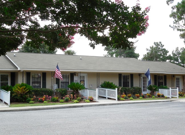 Building Photo - Pine Lakes Apartments