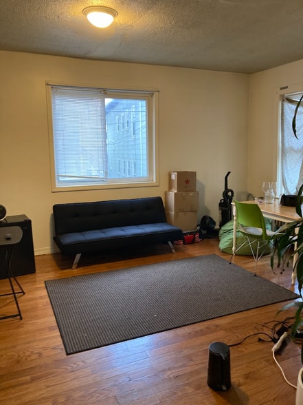 Building Photo - 55 Hillside St