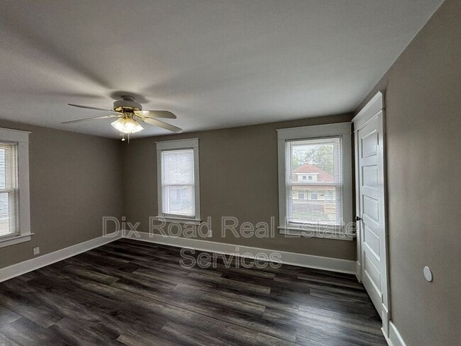 Building Photo - 1404 Young St