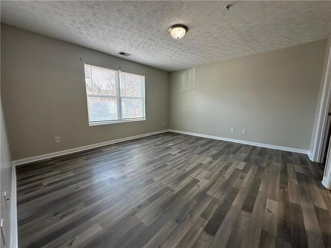 Building Photo - 13202 Fairington Ridge Cir