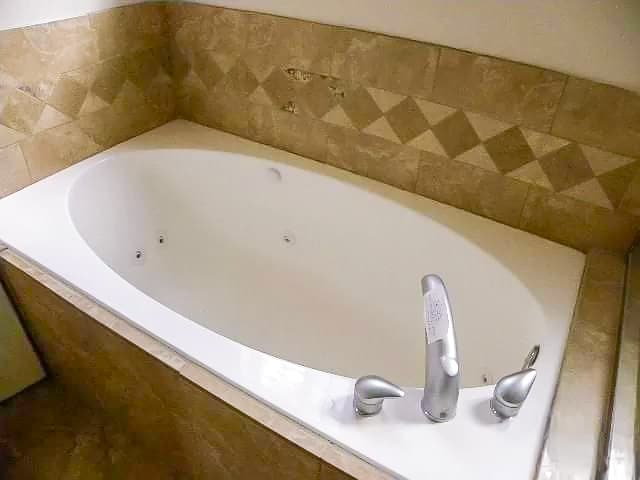 Building Photo - 1377 E 300 N