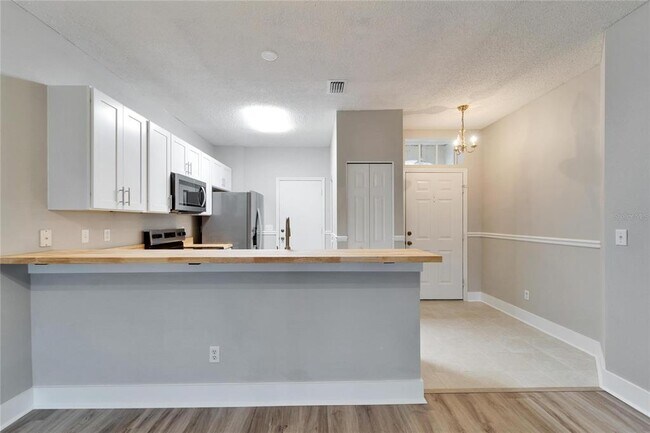 Building Photo - 1032 Radison Ave