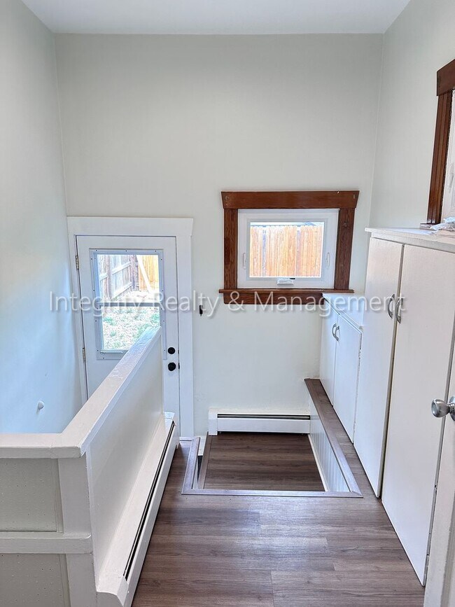 Building Photo - 4631 W Moncrieff Pl