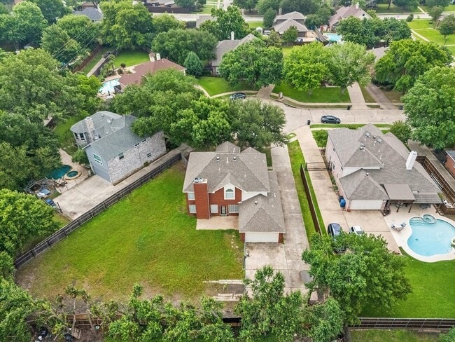 Building Photo - 205 Bayou Ct
