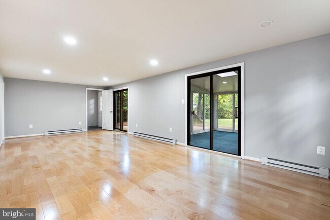 Building Photo - 1006 S Ironwood Rd
