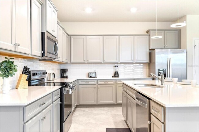 Building Photo - 15972 Sandy Cliffs Dr