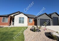 Building Photo - Newer Construction - 4 bedroom- 2 bath Single Family Home